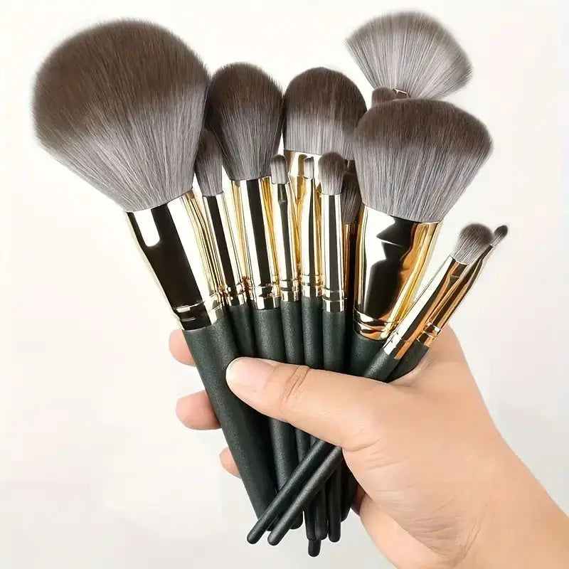 Professional Makeup Brush Set — Soft Fluffy Cosmetic Brushes