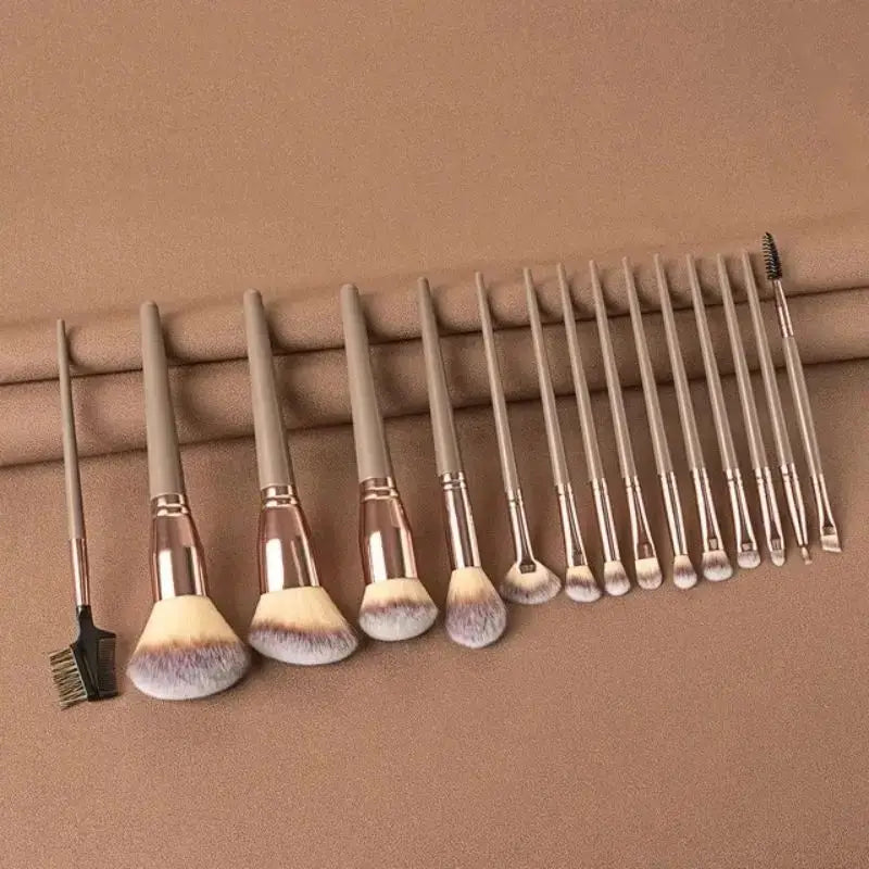 Professional Makeup Brush Set — Soft Fluffy Cosmetic Brushes