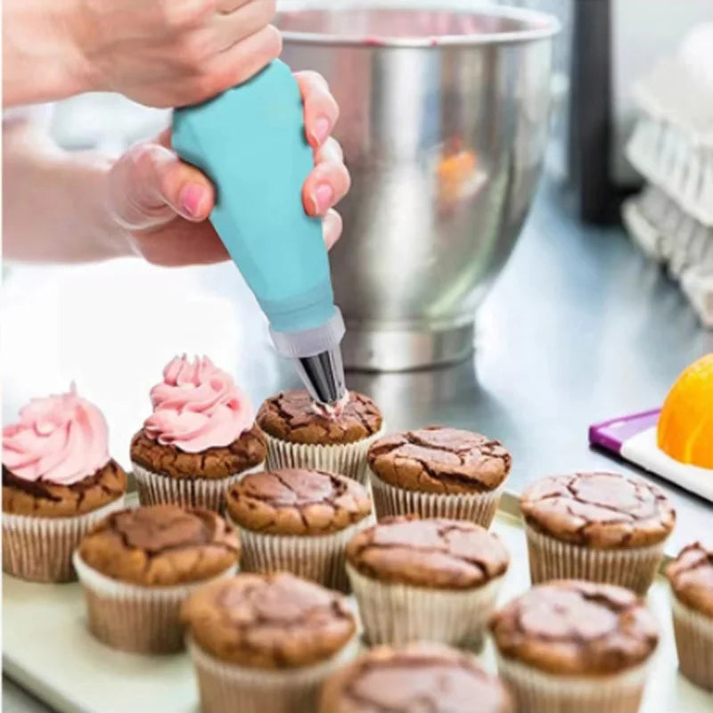 Reusable Silicone Piping Bags & Tips Set — Cake Decorating Kit