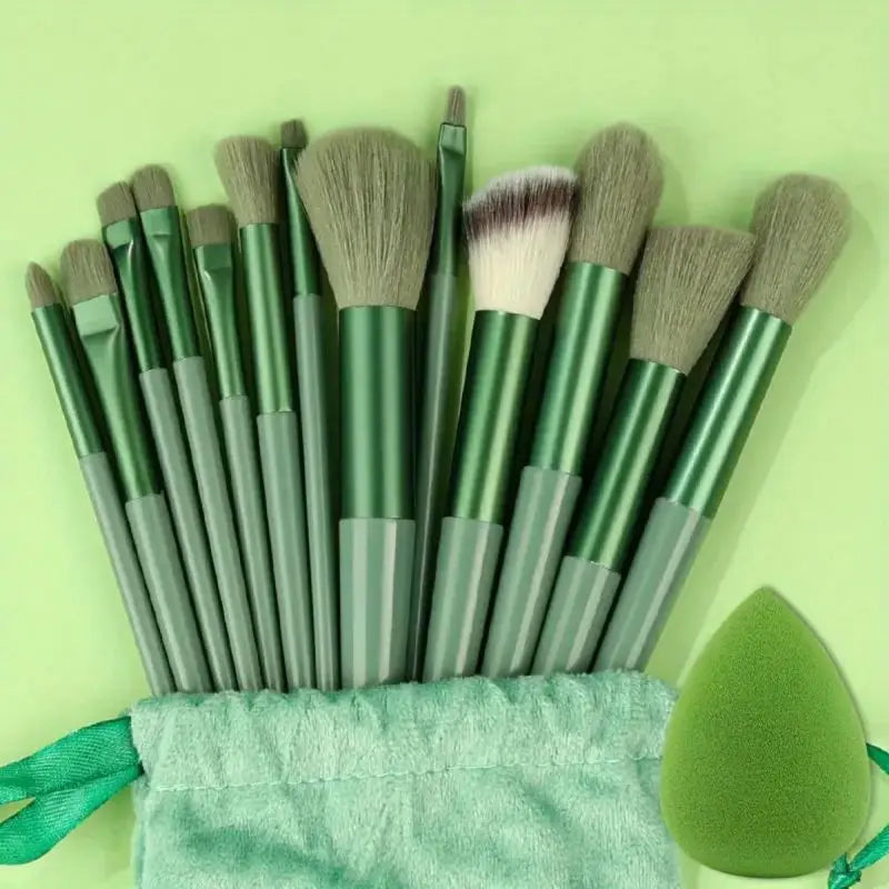 Professional Makeup Brush Set — Soft Fluffy Cosmetic Brushes